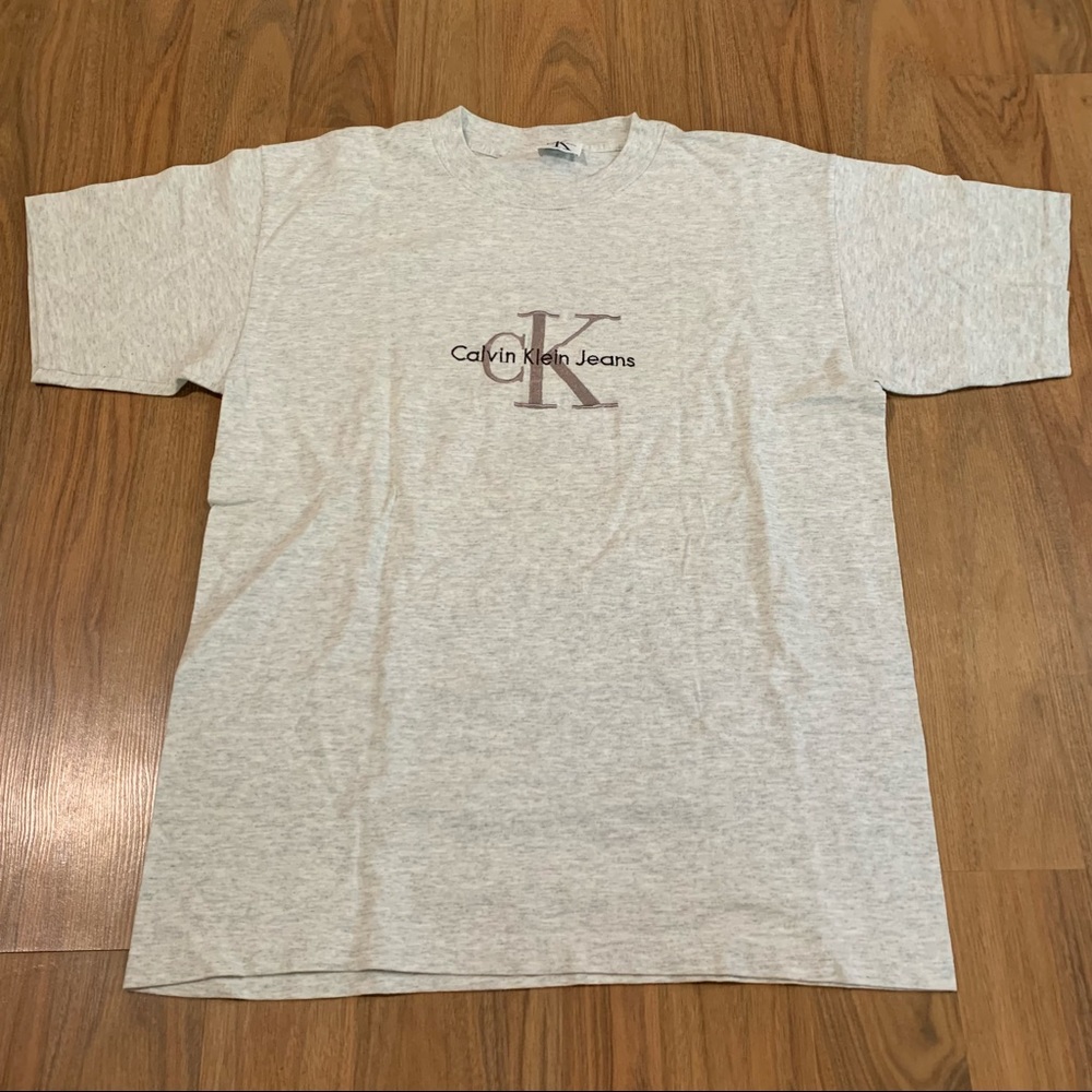 Vintage 90s Calvin Klein Single Stitch Classic Embroidered Logo T-shirt Large